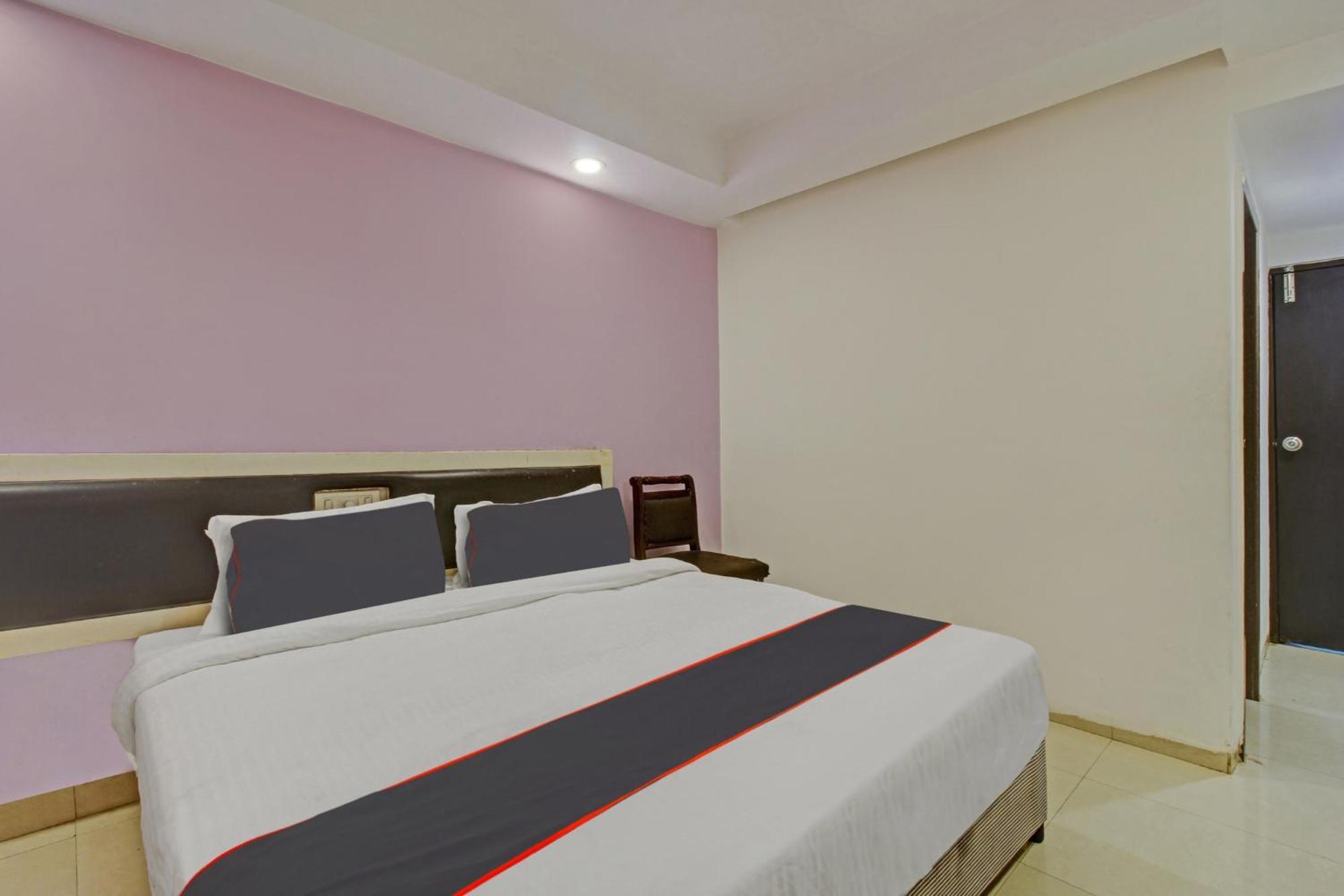 Hotel Collection O Sai Krupa Hyderabad Esterno foto