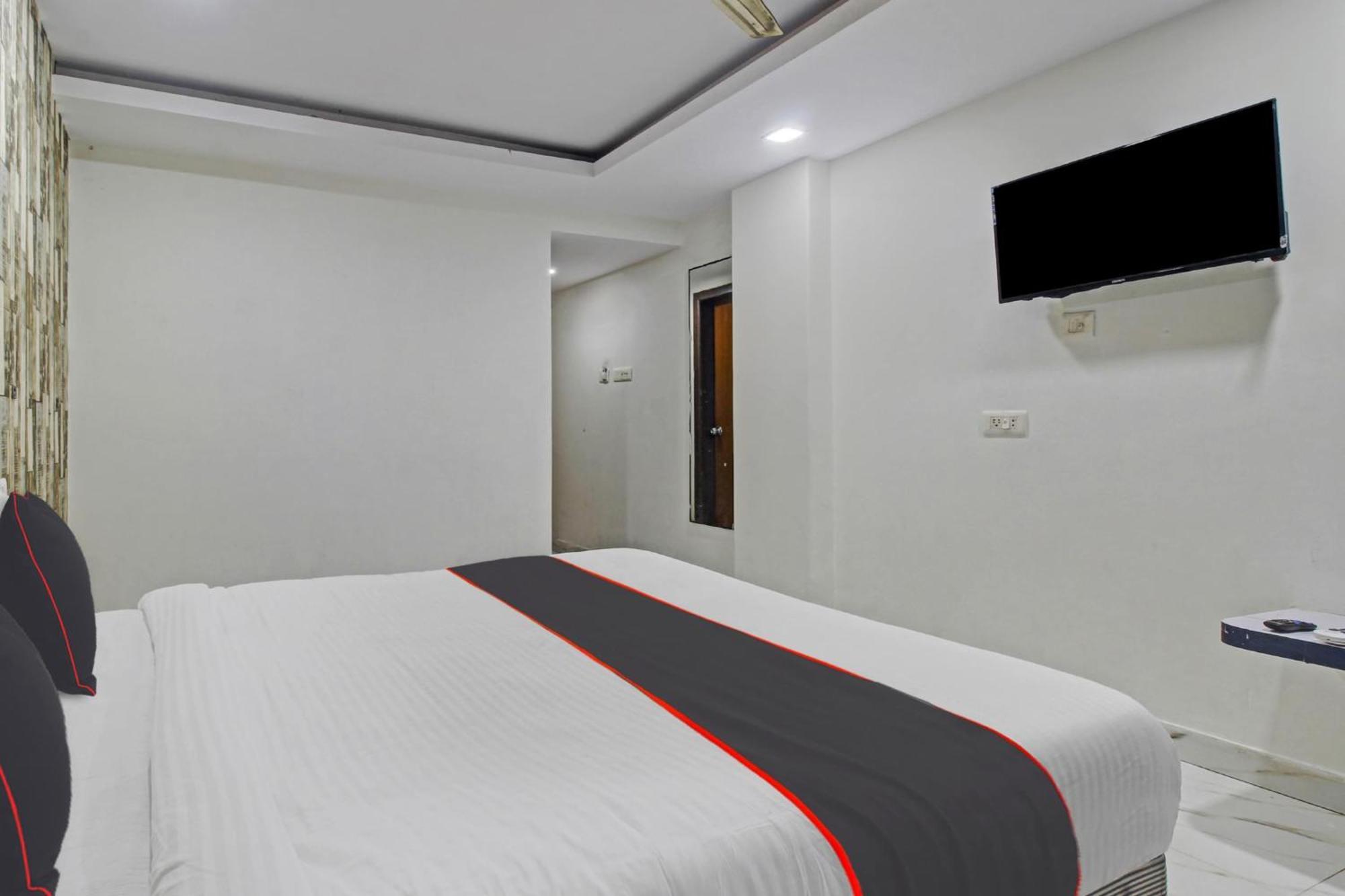 Hotel Collection O Sai Krupa Hyderabad Esterno foto